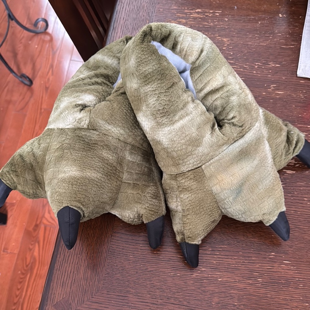 Dinosaur Claw Plush Slippers